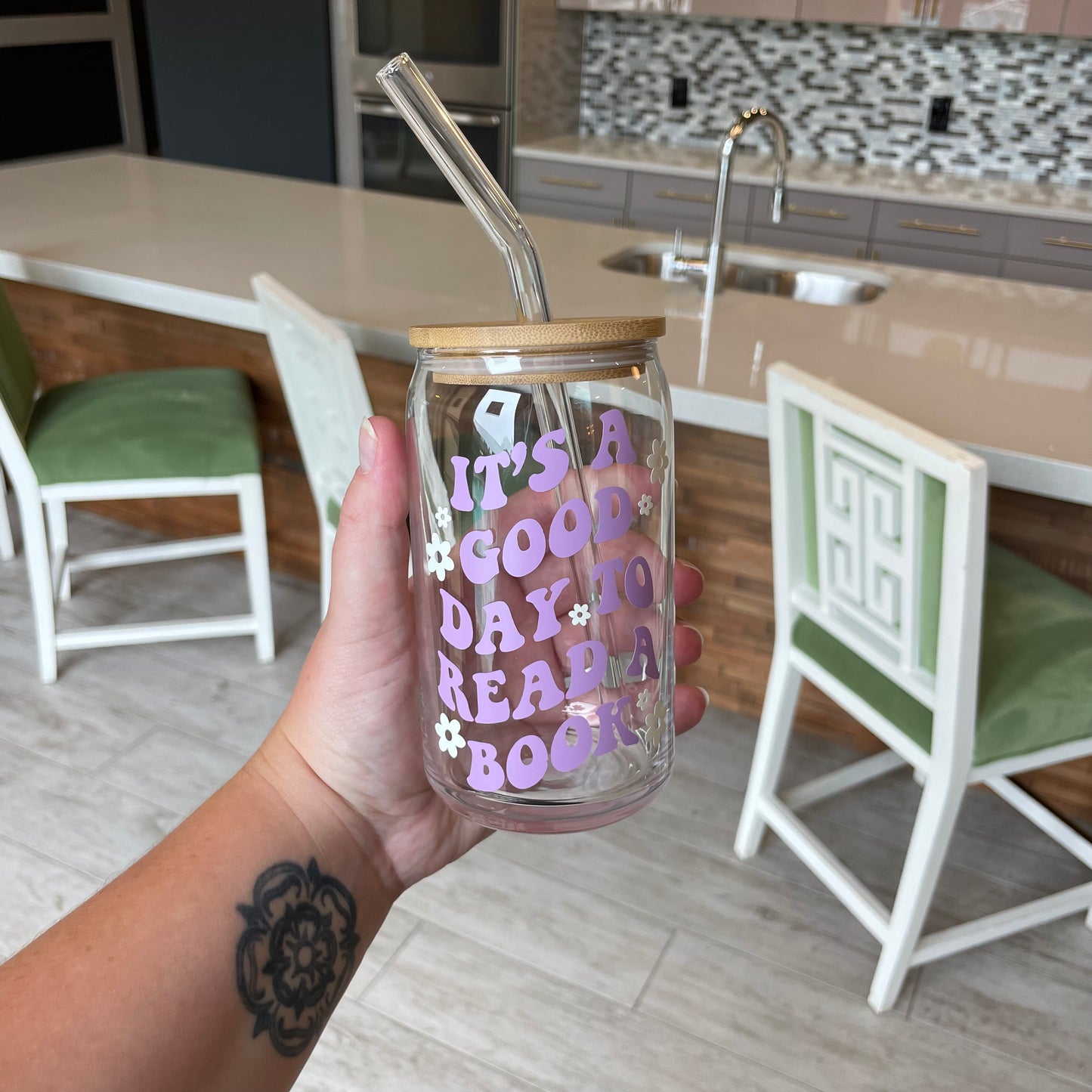 It's A Good Day To Read A Book Glass Tumbler